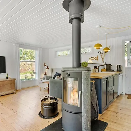 Nyaraló 4 Bedroom Amazing In