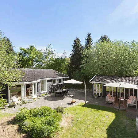 4 Bedroom Awesome In